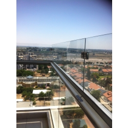 הגבהה מעקה למרפסת penthouse