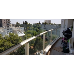 הגבהה מעקה למרפסת penthouse