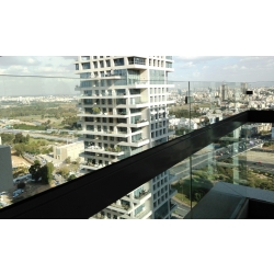 הגבהה מעקה למרפסת penthouse