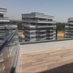 הגבהה מעקה למרפסת penthouse