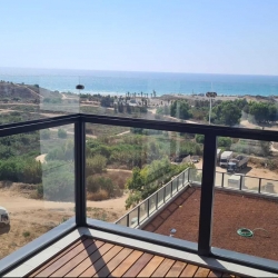 הגבהה מעקה למרפסת penthouse