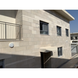 סורגים שקופים HOME