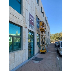 סורגים שקופים Business