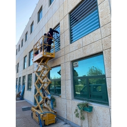 סורגים שקופים Business