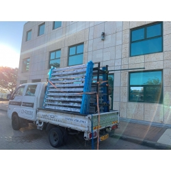 סורגים שקופים Business